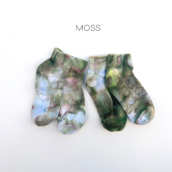 Kids Tie Dye Socks Moss Green Blue Ice Dye Socks Mid Crew Hand Dyed Sox Size M - Picture 3 of 3